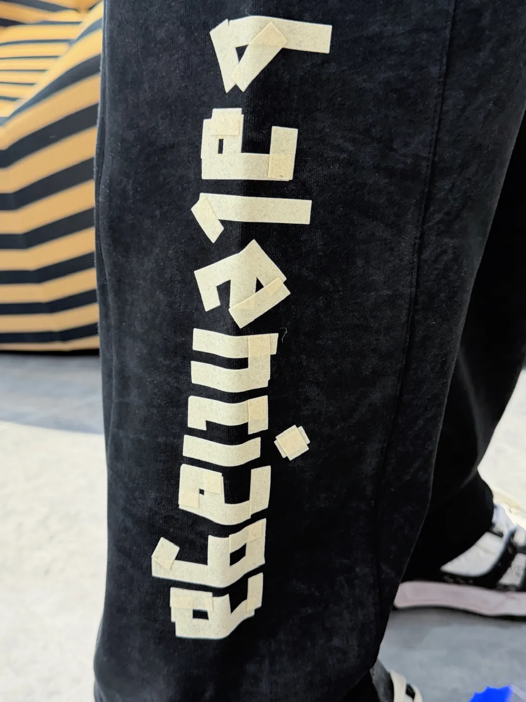 Balenciaga 🆕2026 Autumn and Winter New Arrival Casual Pants! 🎁On sale simultaneously on the official website. Brand Classic LOGO casual pants, customized fabrics, excellent comfort and strong touch. Highly recognisable, perfect appearance and craftsmanship. Size:M-3XL